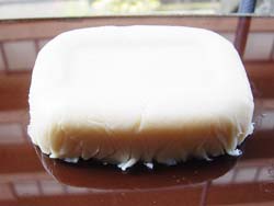 出来上がった手作り石けん。